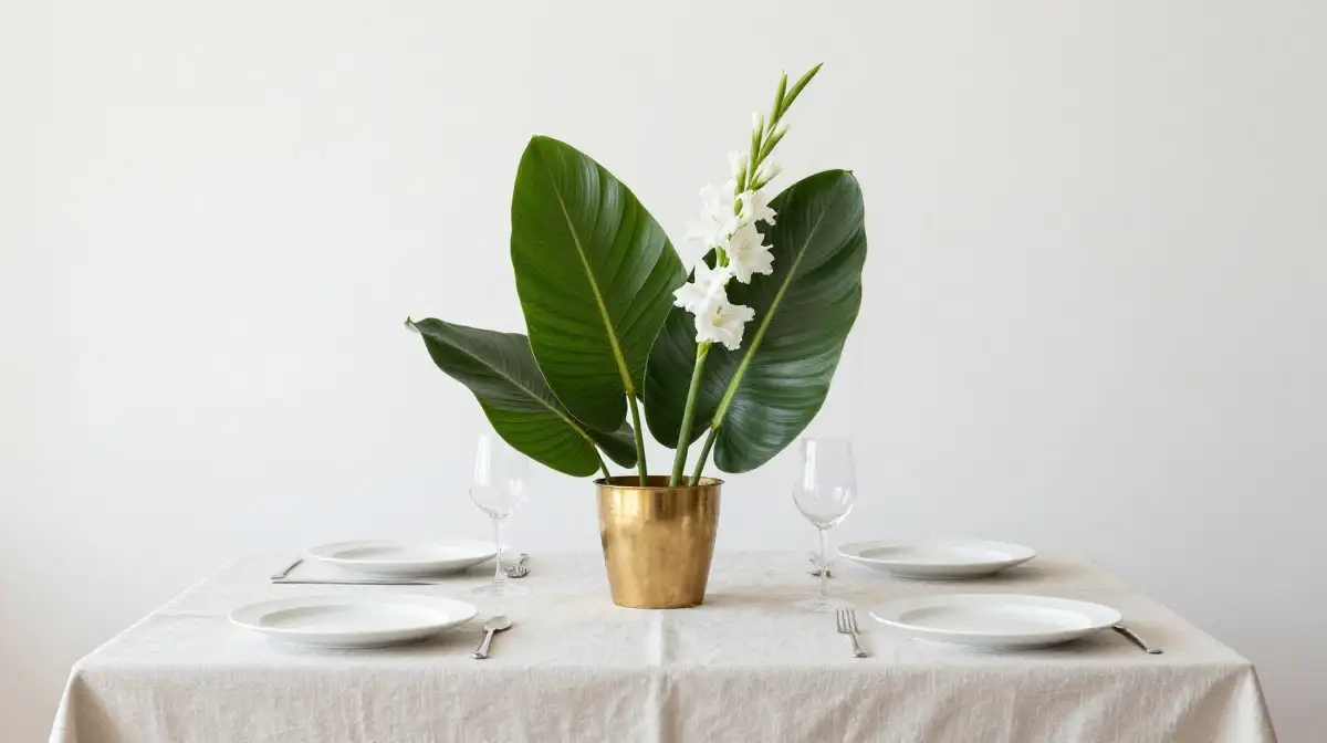 Go Minimalist With a Single Statement Piece